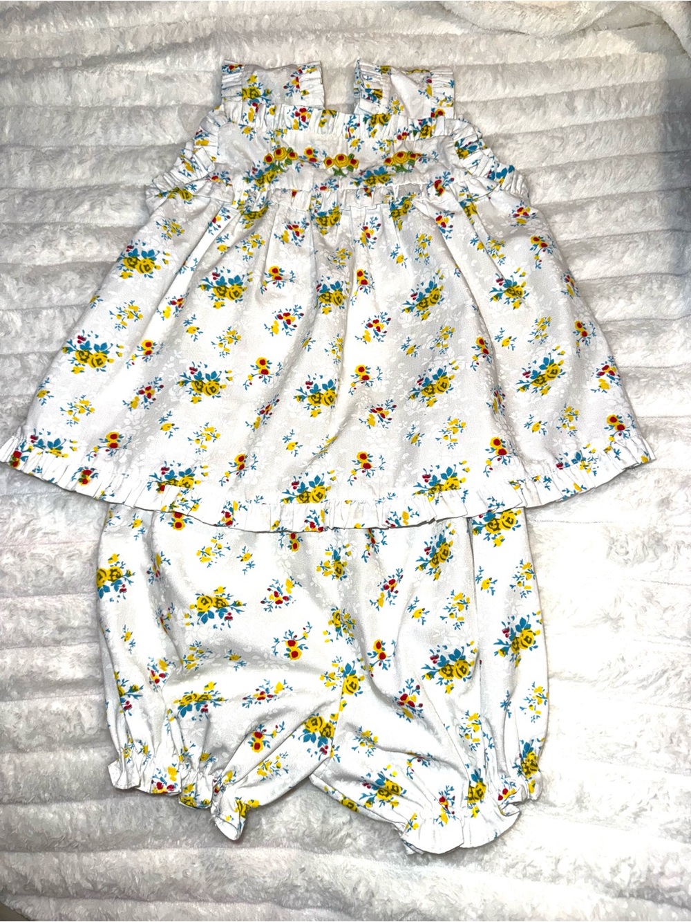 Remember Nguyen baby girl yellow and blue floral print pinafore bloomers sz 6mo